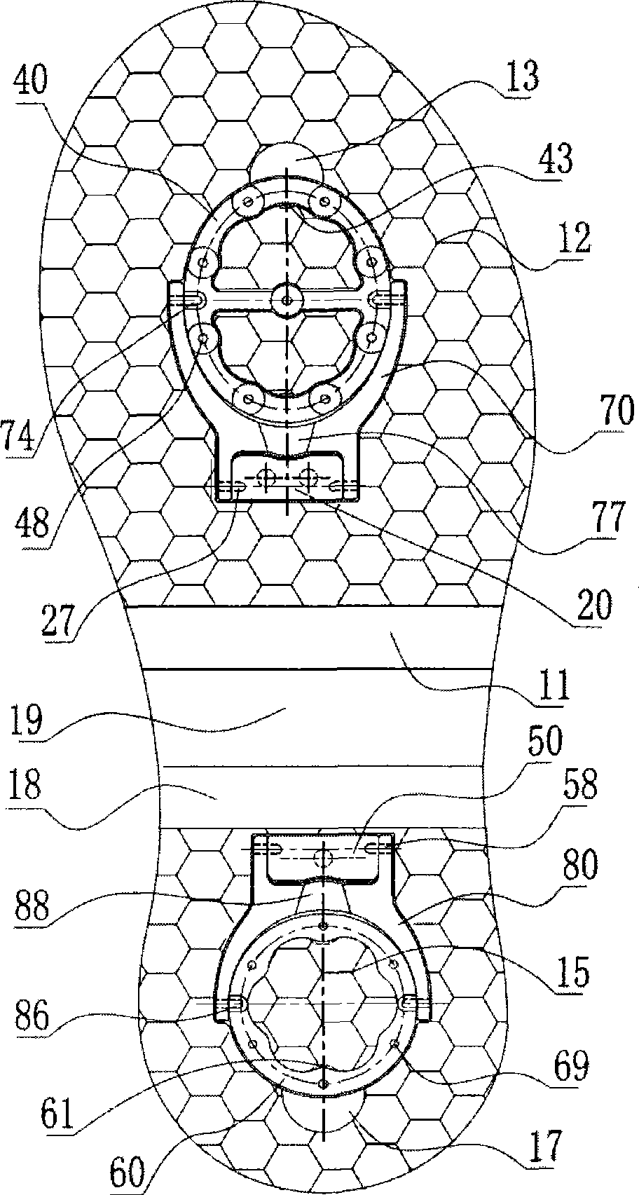 Warm keeping and skipping preventing shoes for internal use and external use