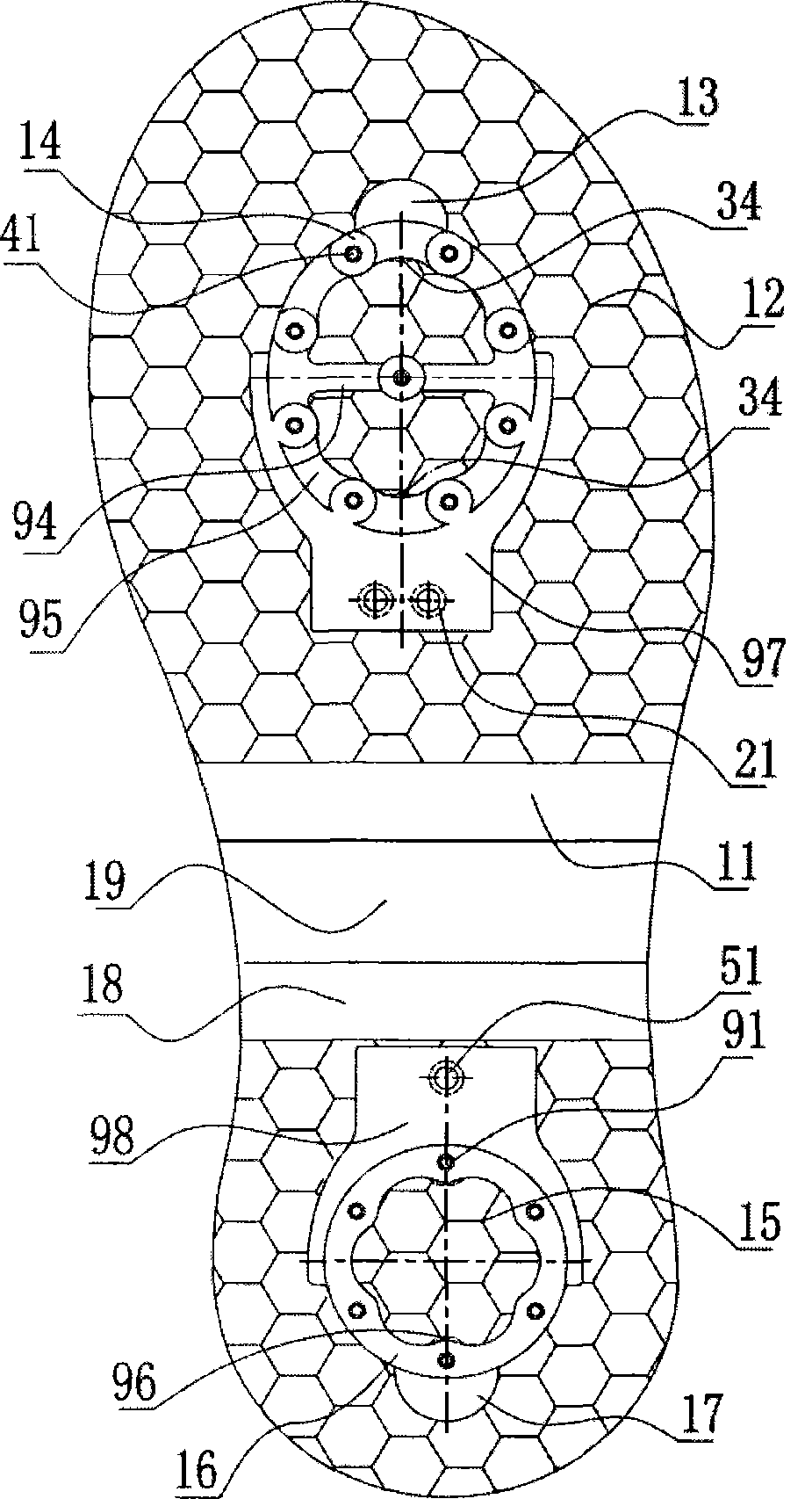 Warm keeping and skipping preventing shoes for internal use and external use