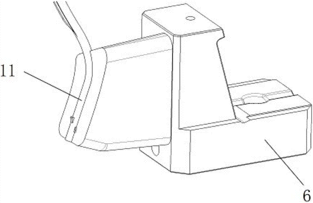 Retreat-stopping mechanism for preventing injection-moulded part from sticking to mould during core-pulling retreat