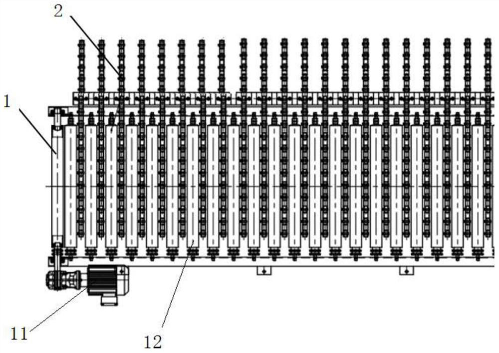 Automatic pickup device for extruded tire tread defective products