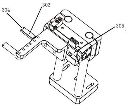 A nut feeding system for automatic assembly of c-type cards