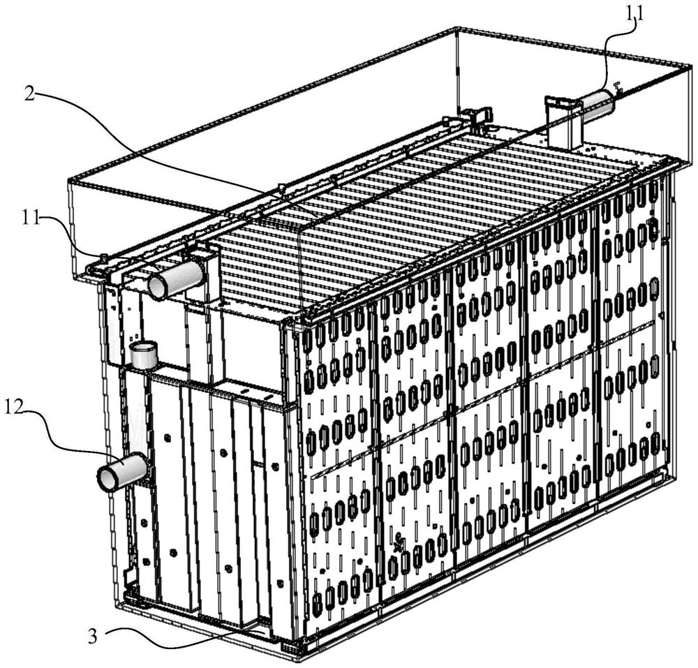 Server heat dissipation device and server heat dissipation method