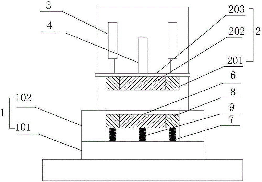 Automatic folding and forming device for opened carton