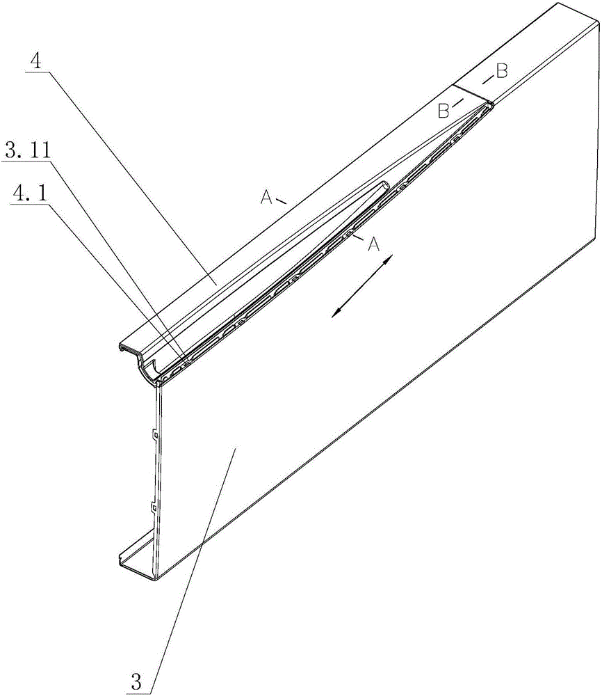 Assembling structure for decoration strip and handle of refrigerator door frame