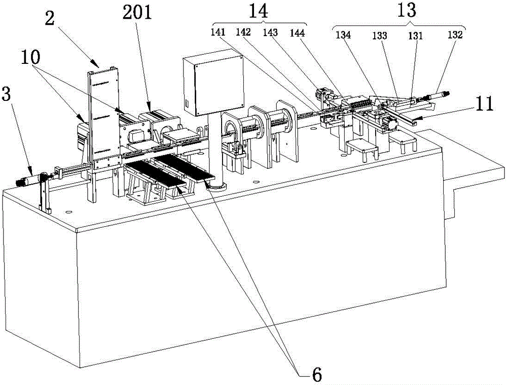 Automatic assembling machine for header connector