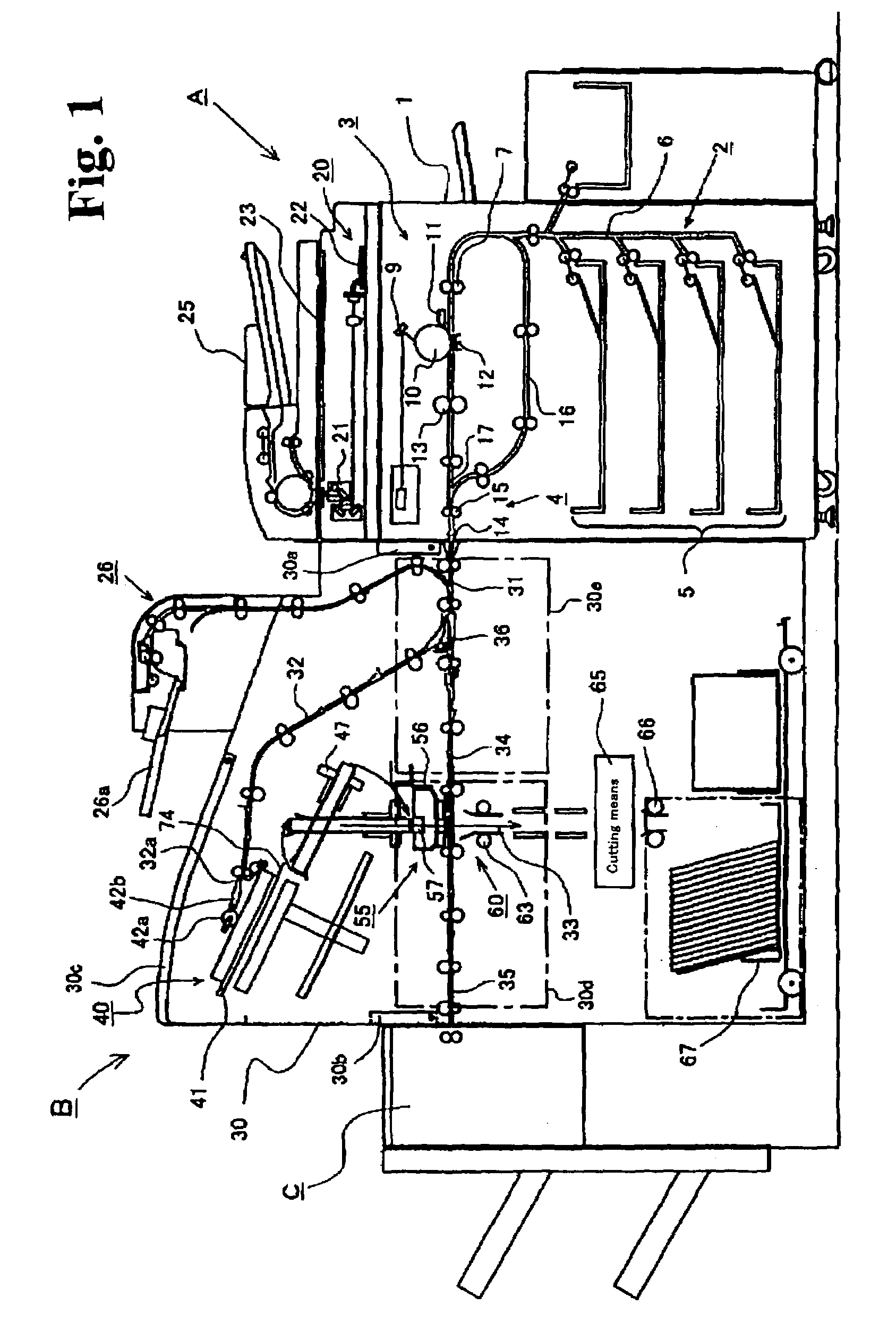 Sheet bundle conveying apparatus, and bookbinding apparatus