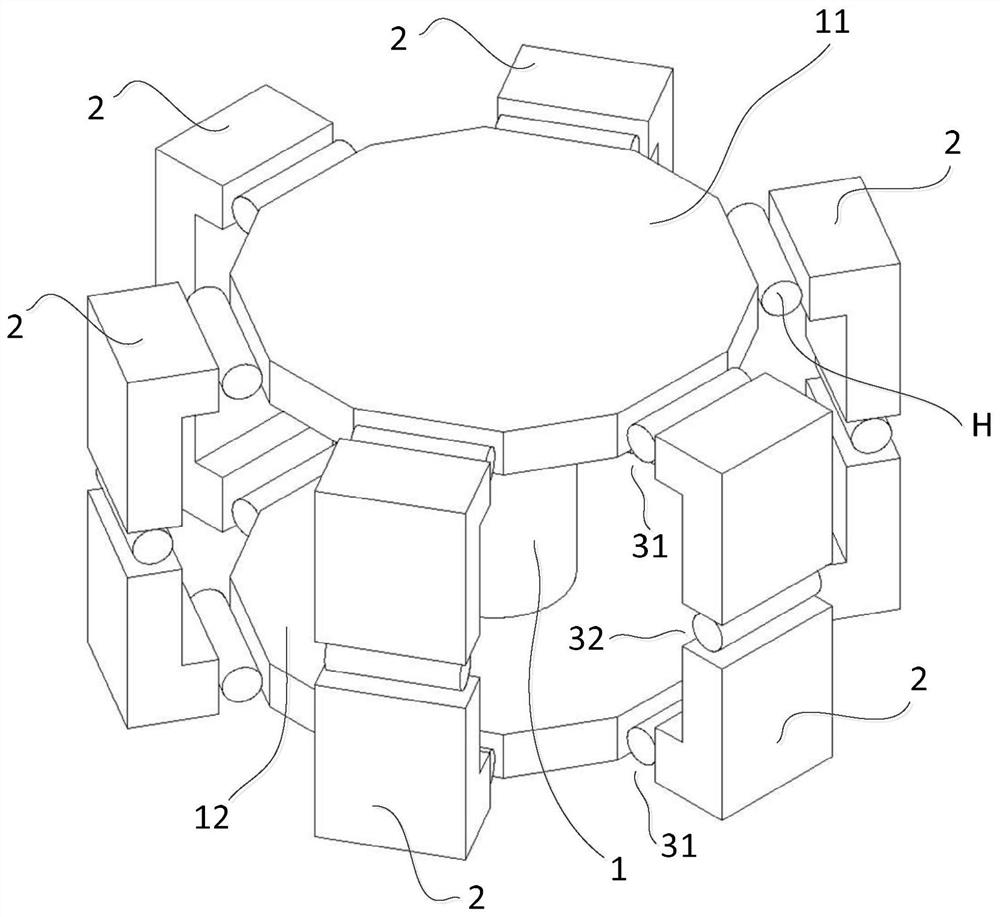 A hybrid magnetic circuit superconducting induction heating device