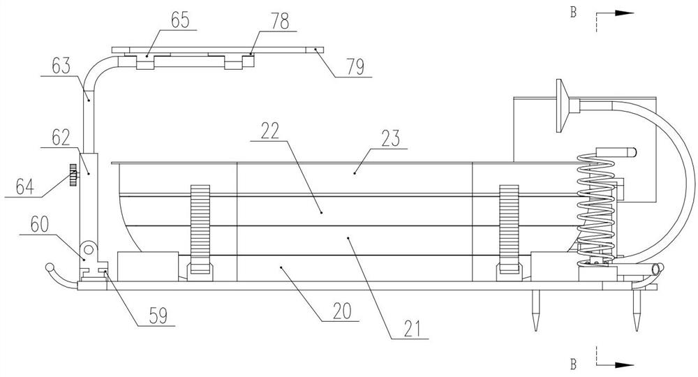 A small outdoor water spray bath without electricity connection based on clean energy