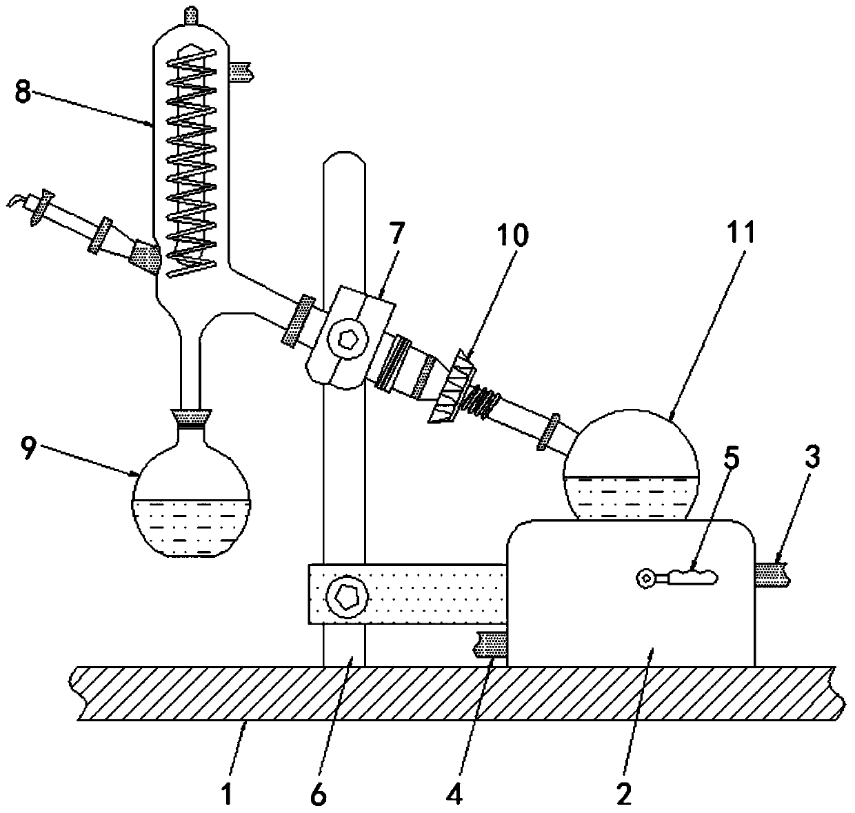 Device for automatically adding water to heating pot in rotary evaporator based on lever principle