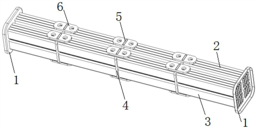 Supporting structure for improving thermal fatigue resistance of EGR cooler