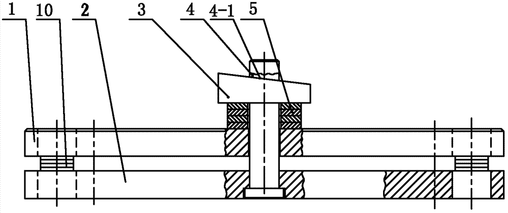 Heat shaping fixture and heat shaping method in quenching process of metal material seal ring