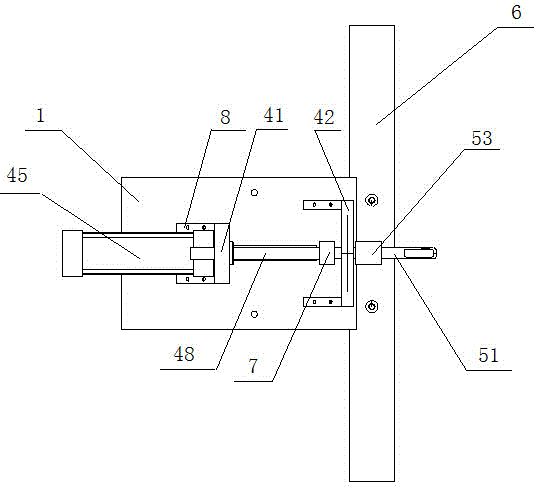 Device for automatically pulling and installing vibration reduction pad for pipe plate