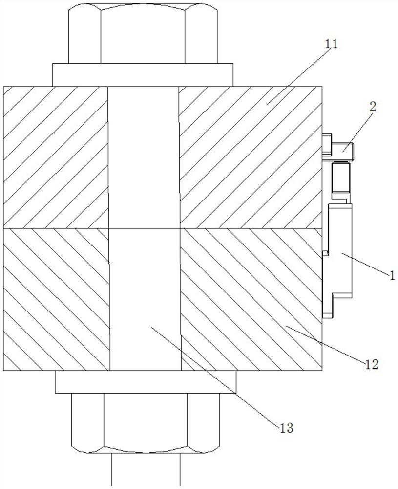 A method for monitoring flange connection bolt looseness