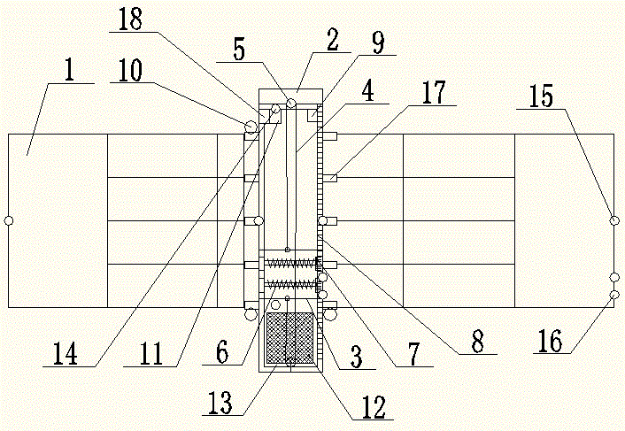 Solar panel cleaning device capable of cleaning up and down without power thereof