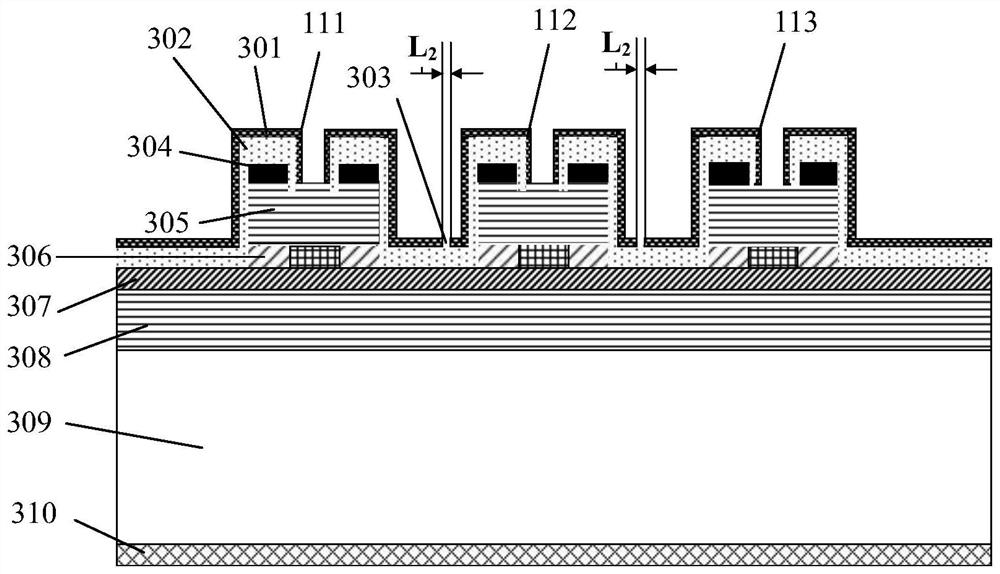 Vertical-cavity surface-emitting laser array with uniform light output power and manufacturing method thereof