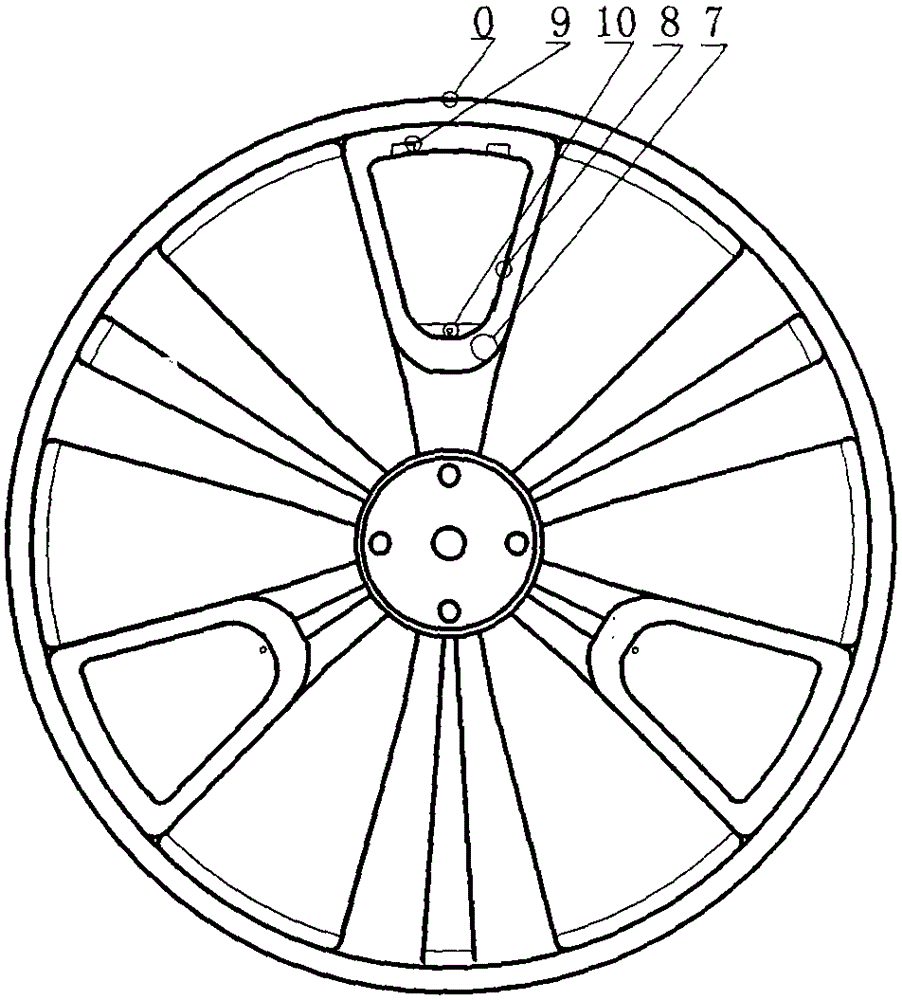 Hub with automatic pressure adjusting pack