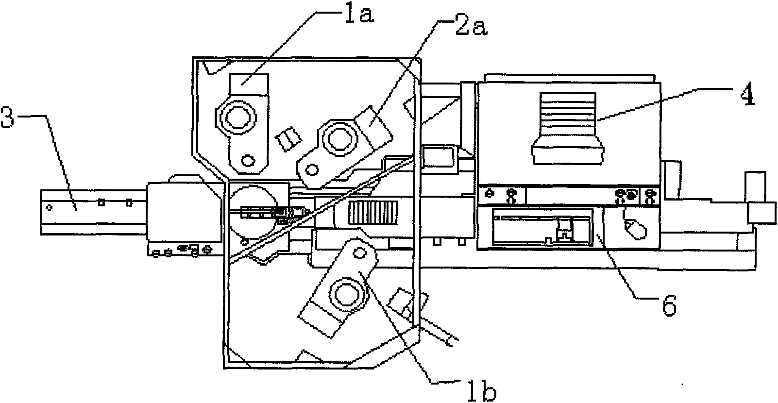 Automatic crimper capable of simultaneously threading water proof bolts to both ends of cable and crimping