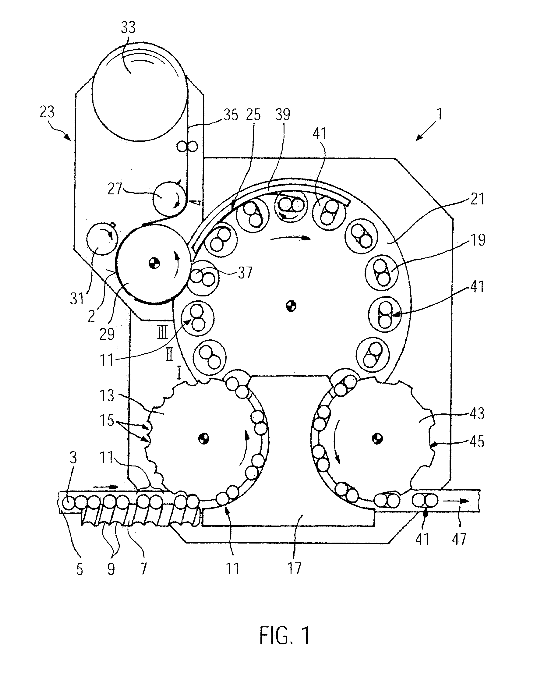 Centering unit for aligning at least two grouped vessels and method for aligning two grouped vessels