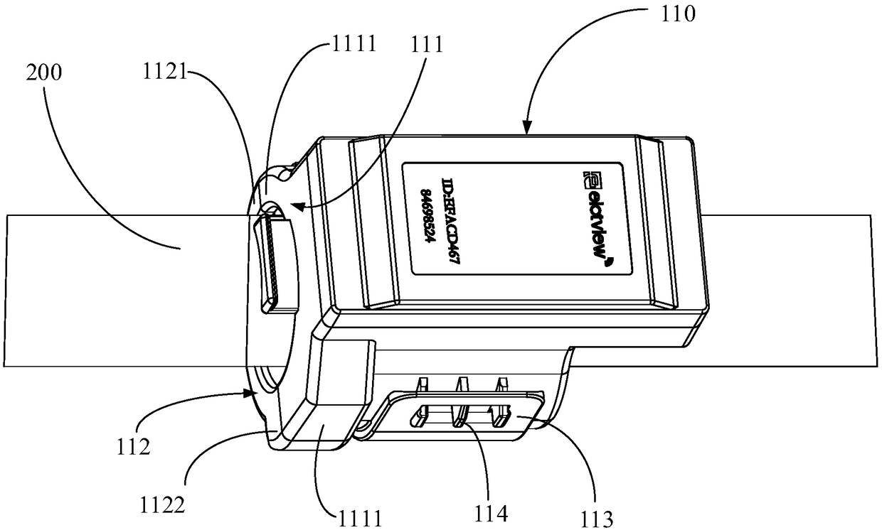 Cable grounding device and insulation housing thereof