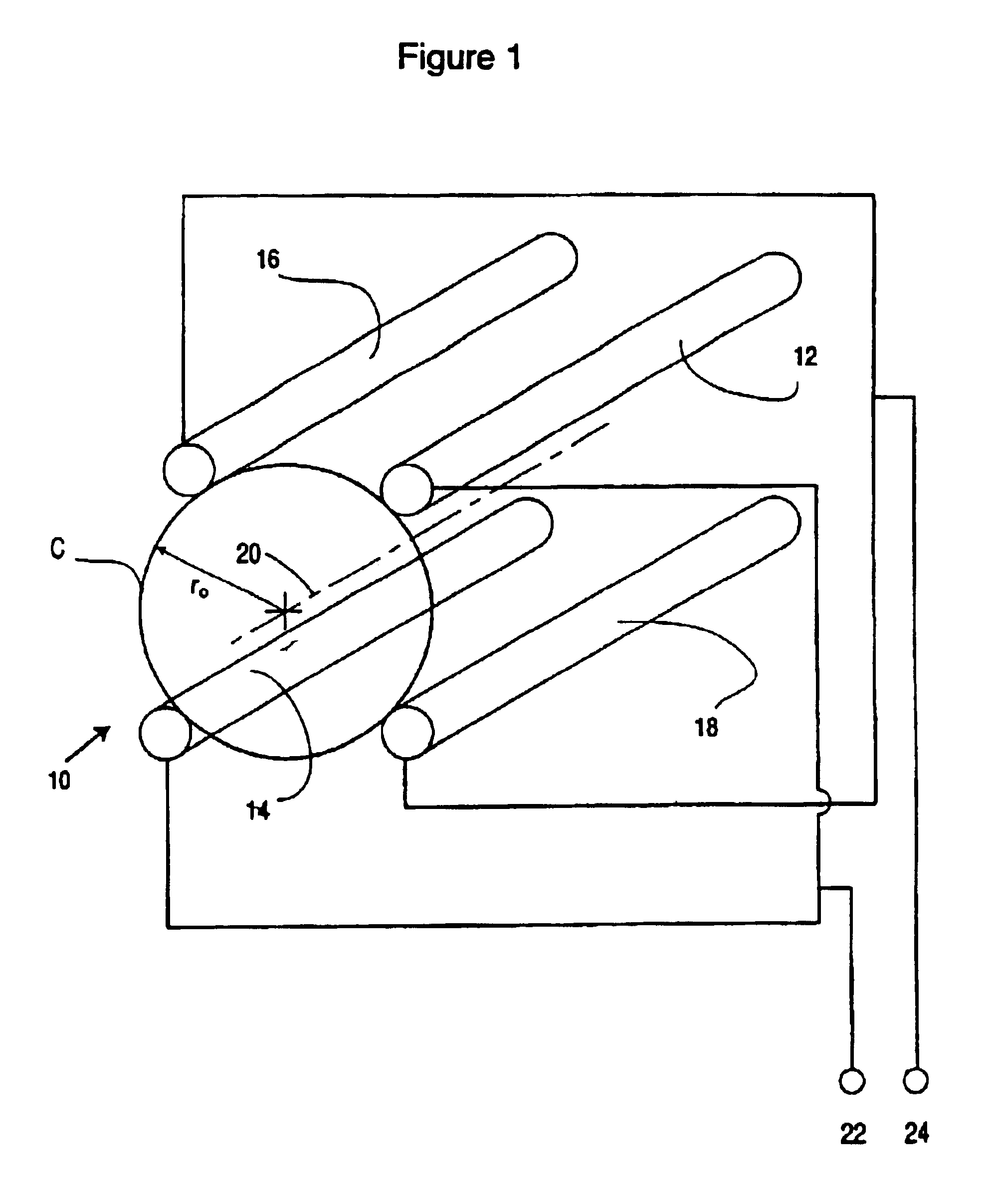 Geometry for generating a two-dimensional substantially quadrupole field