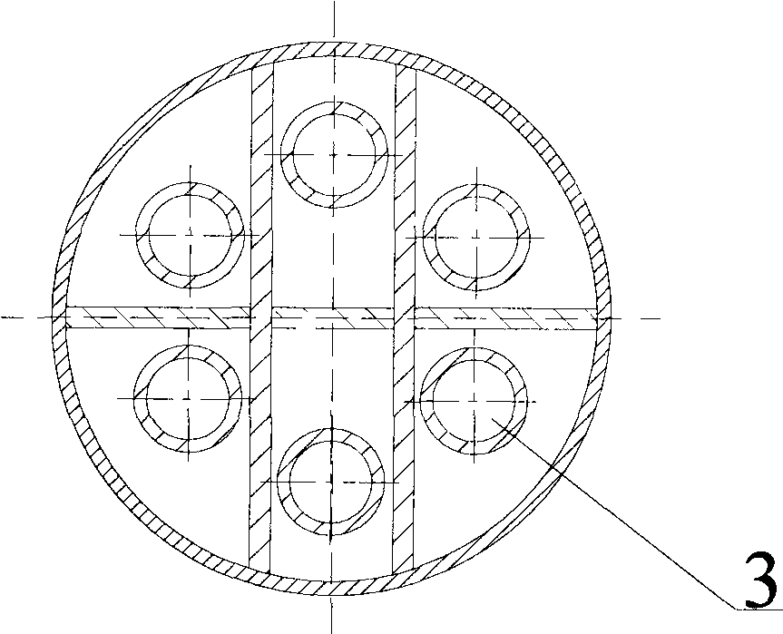 Cylindrical material-issuing tank of a plurality of air distributors and material-issuing tubes and multi-path material-issuing method thereof