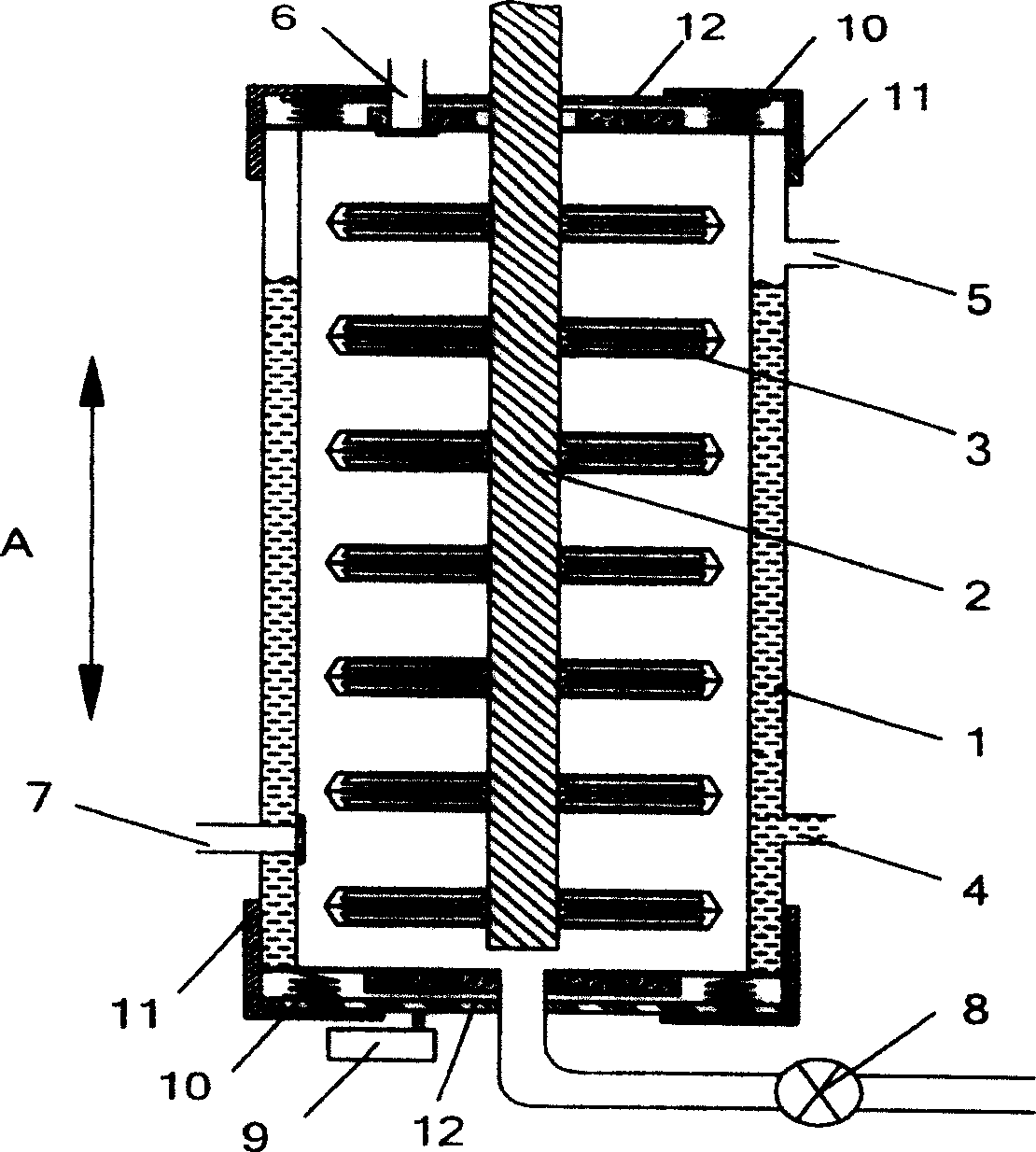 Apparatus for grinding and dispersing organic dyestuff