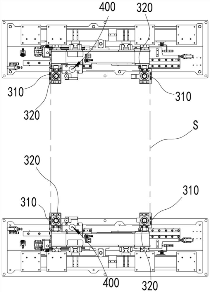 Leak hunting device and leak hunting method