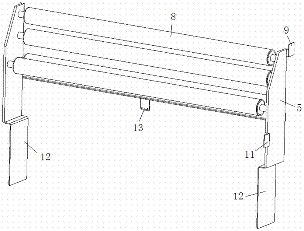 Feeding system for box-type hygiene product raw materials