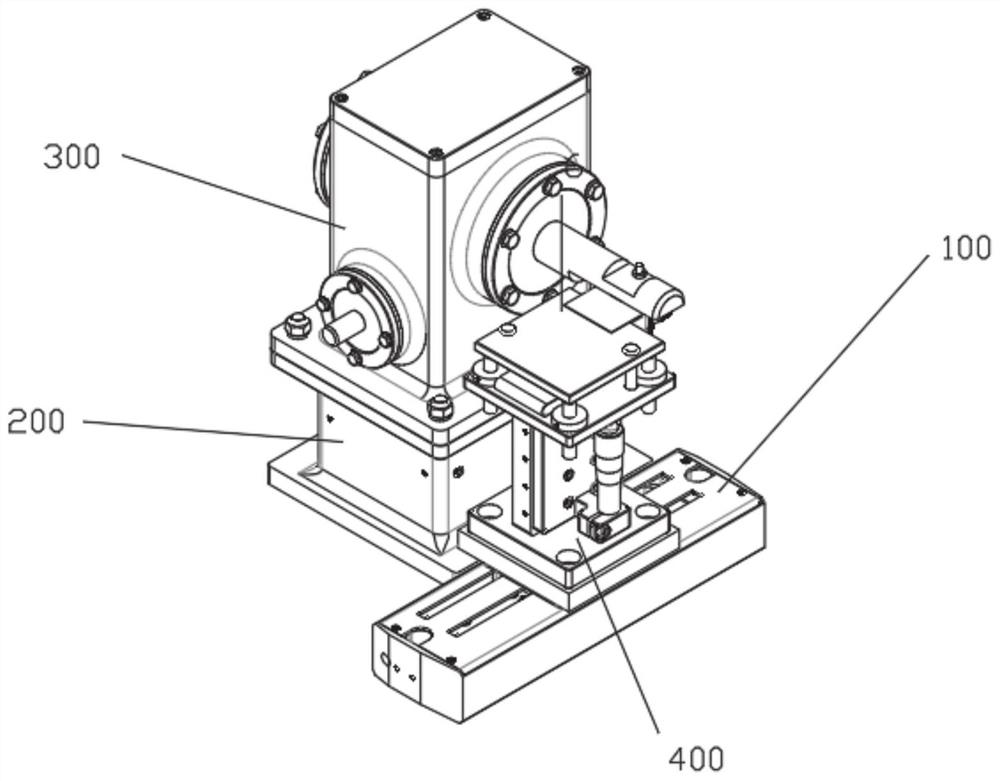 High-precision blade coating equipment and method with adjustable blade coating angle