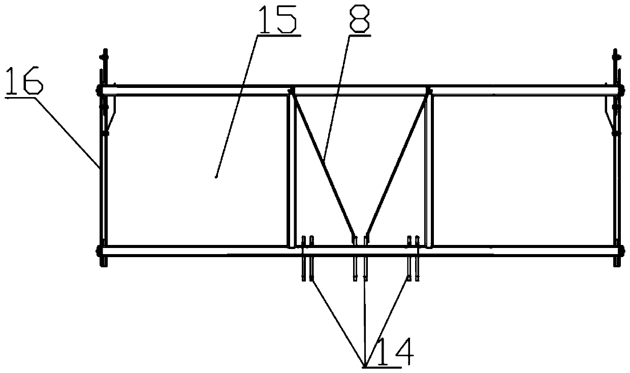 Plowshare type potato cultivator suspension