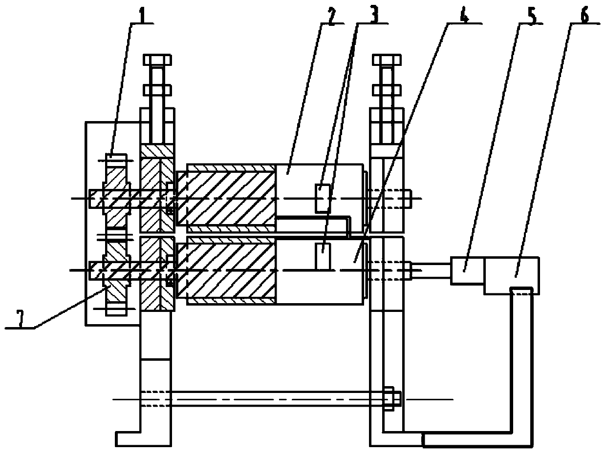 Automatic bamboo outer skin splitting machine