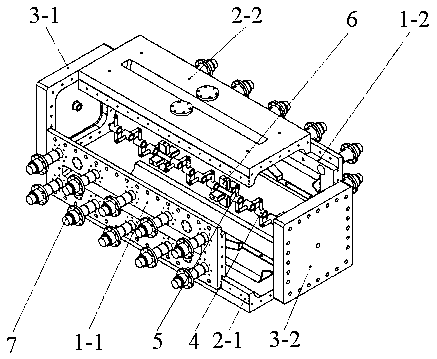 Mechanical structure of high-frequency electric focusing ion accelerating device and assembling method thereof