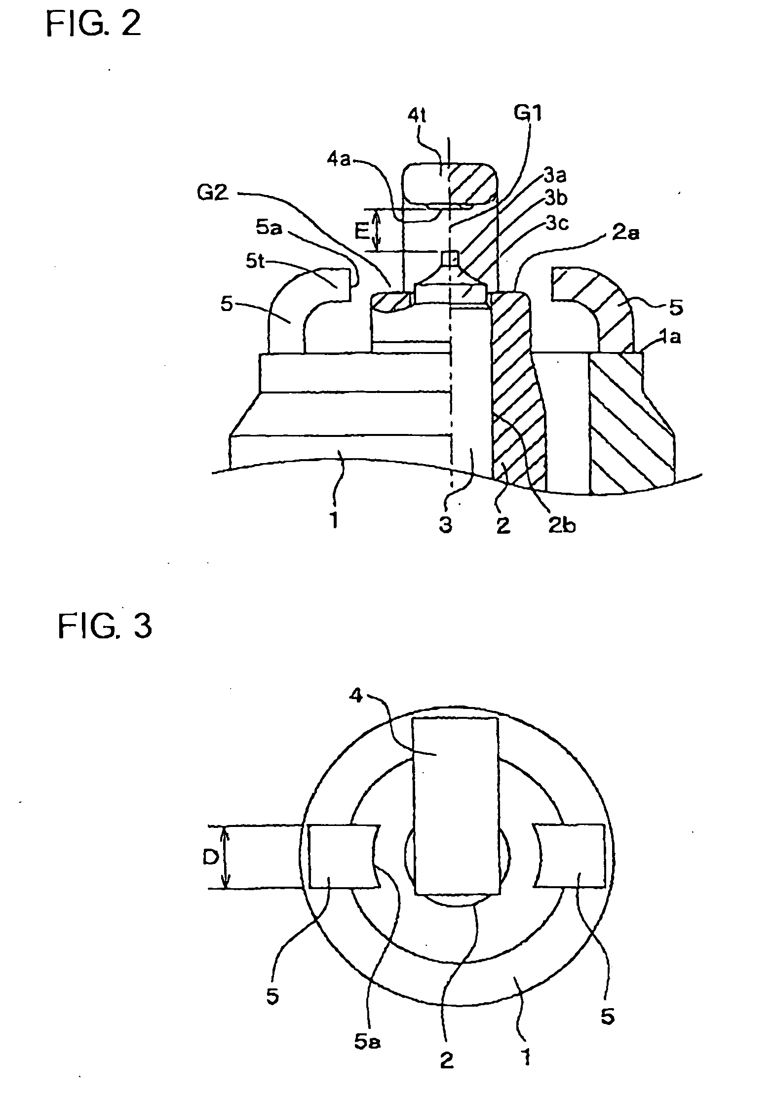 Spark plug with a plurality of ground electrodes