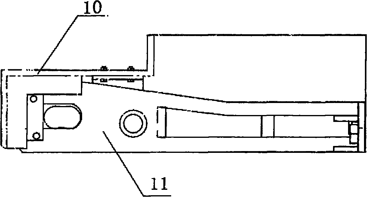 Self-moving type reversed loader for coal mine