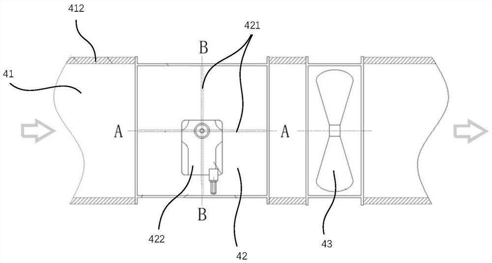 Evaporative cooling unit with frost prevention structure