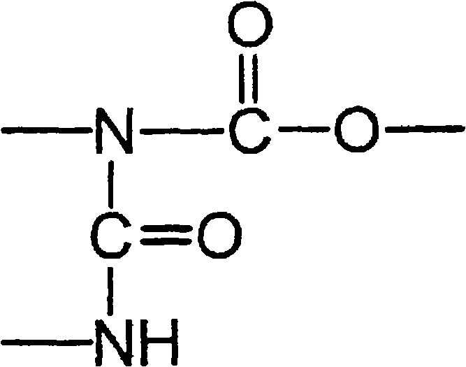 Highly crosslinkable low-viscosity polyisocyanate composition and coating composition containing same