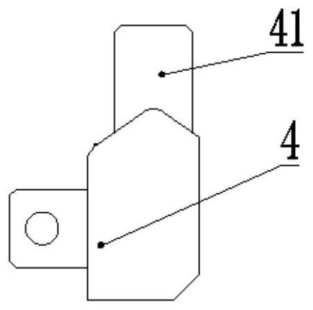 Vertical gear shifting device suitable for heading machine, heading machine and vertical gear shifting method of heading machine