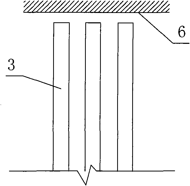 Deceleration and antiskid marked line suitable for entrance and exit sections of tunnel