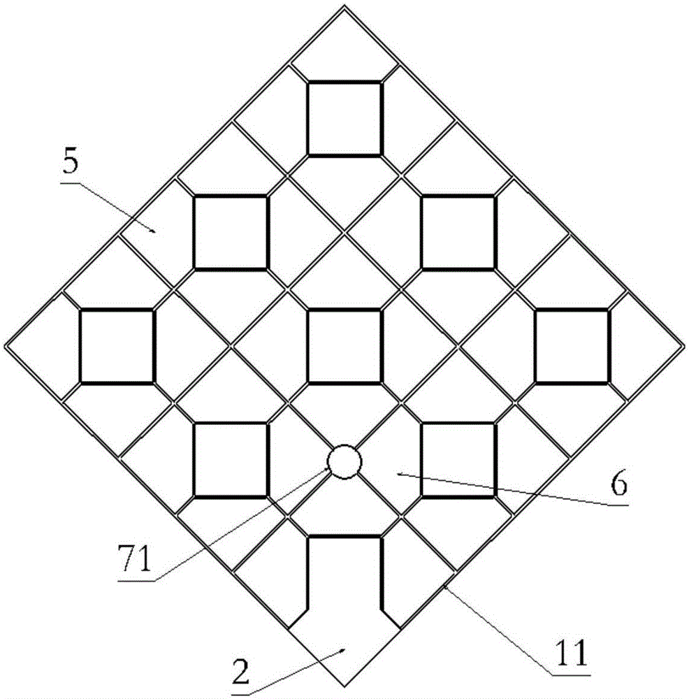 Transparent intellectual maze with mirror surfaces