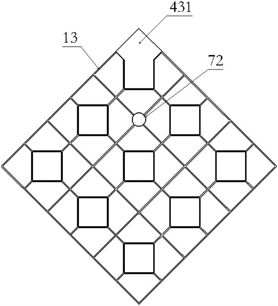 Transparent intellectual maze with mirror surfaces