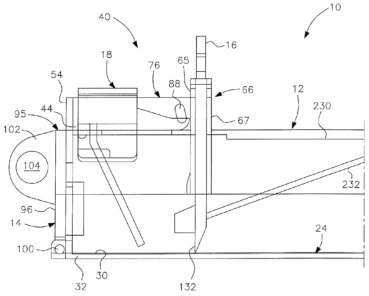 Mouse trap with guillotine killing mechanism