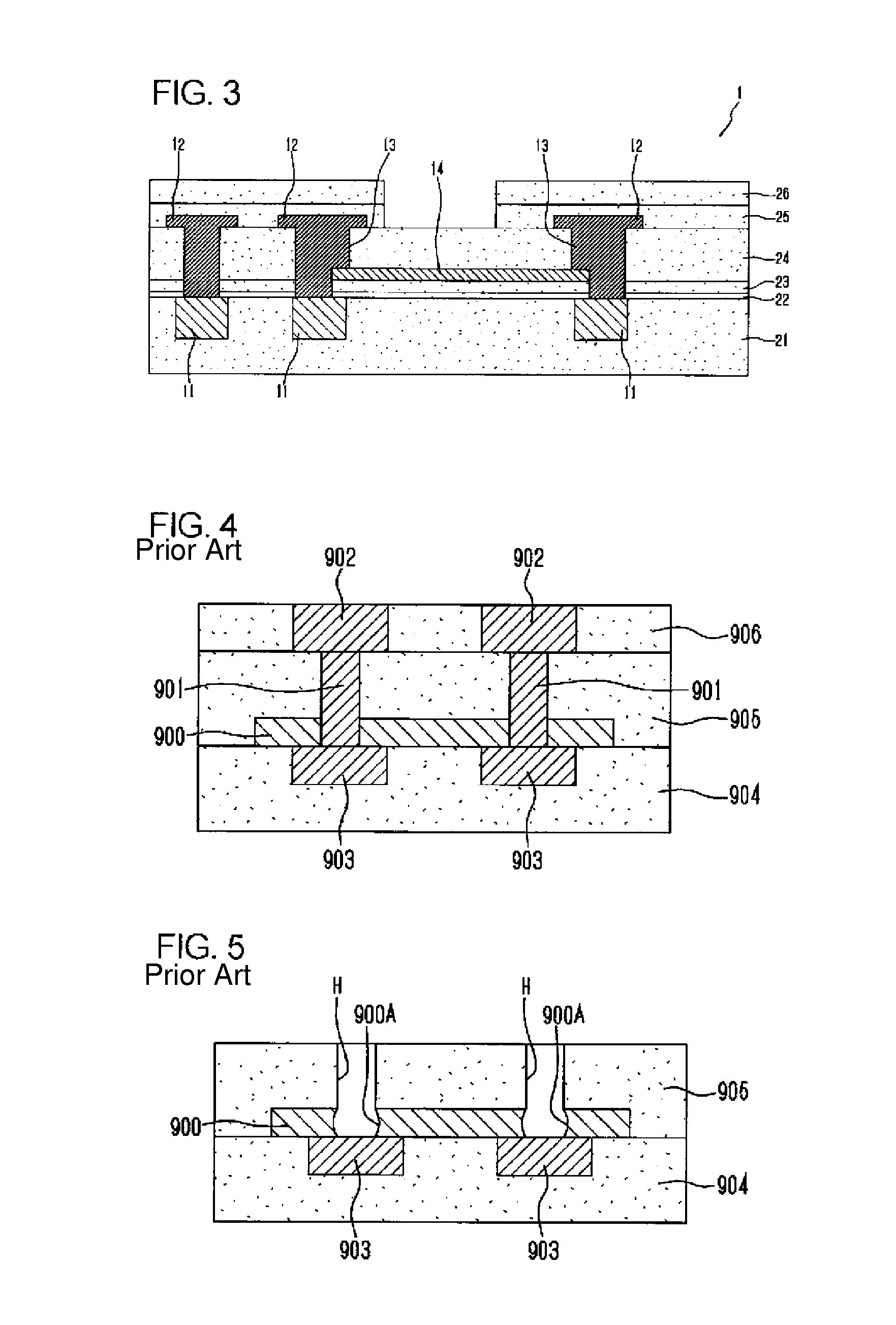 Semiconductor device having interconnect structure for MIM capacitor and fuse elements