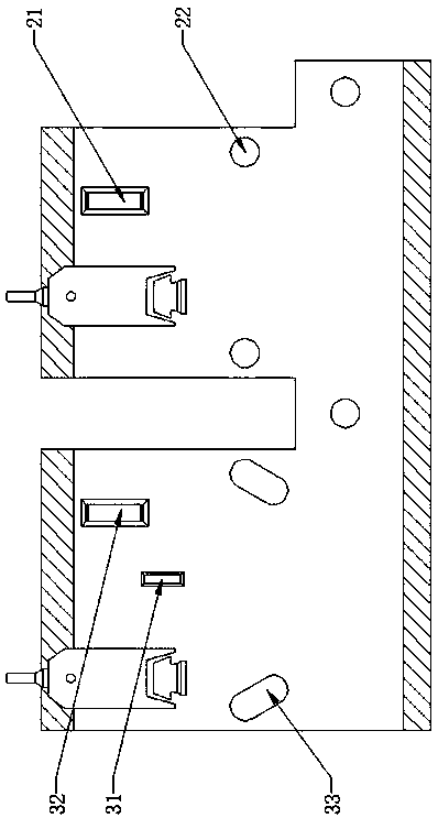 Device and method for detecting corona effect of release film