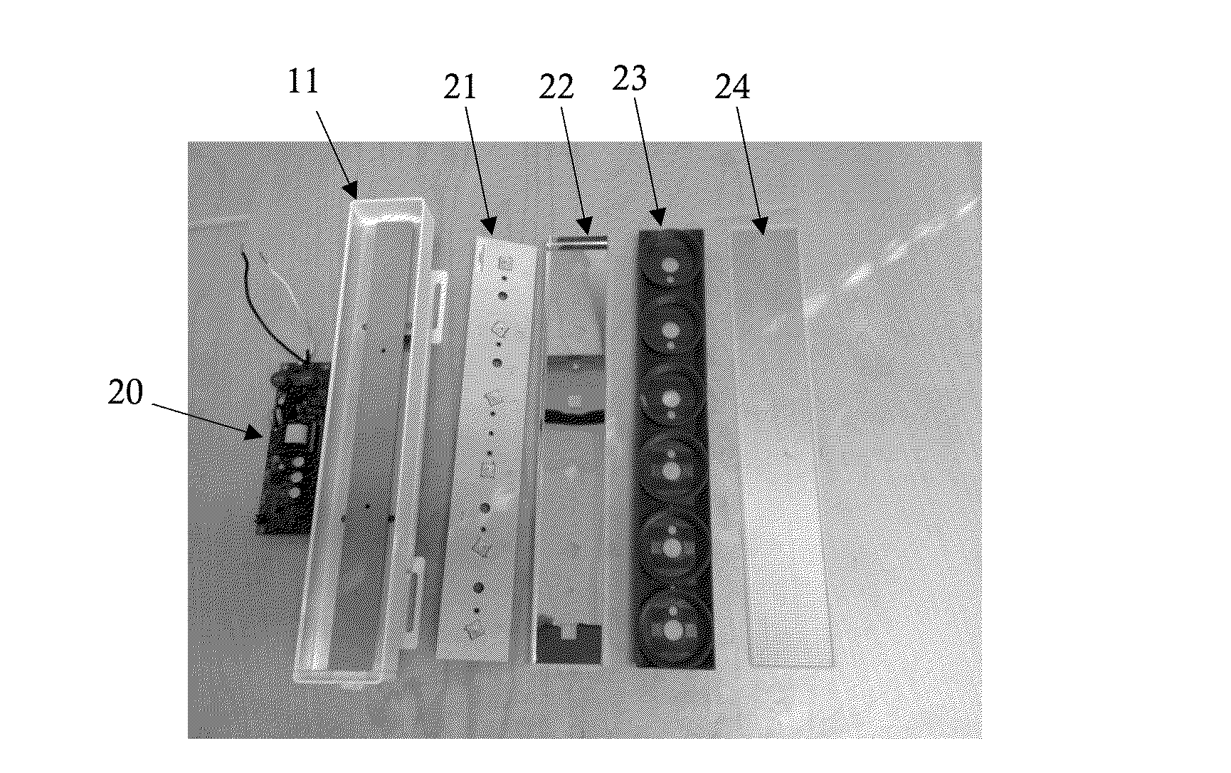 Linear LED Illumination Device with Improved Color Mixing