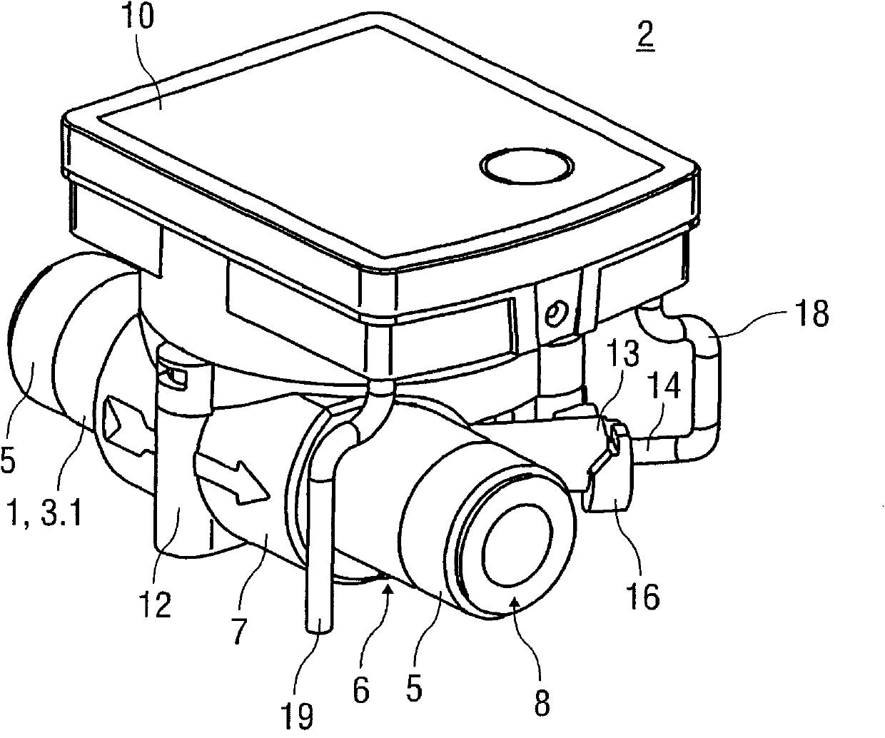 Water/heat meter with a dispenser casing and method for producing a dispenser casing