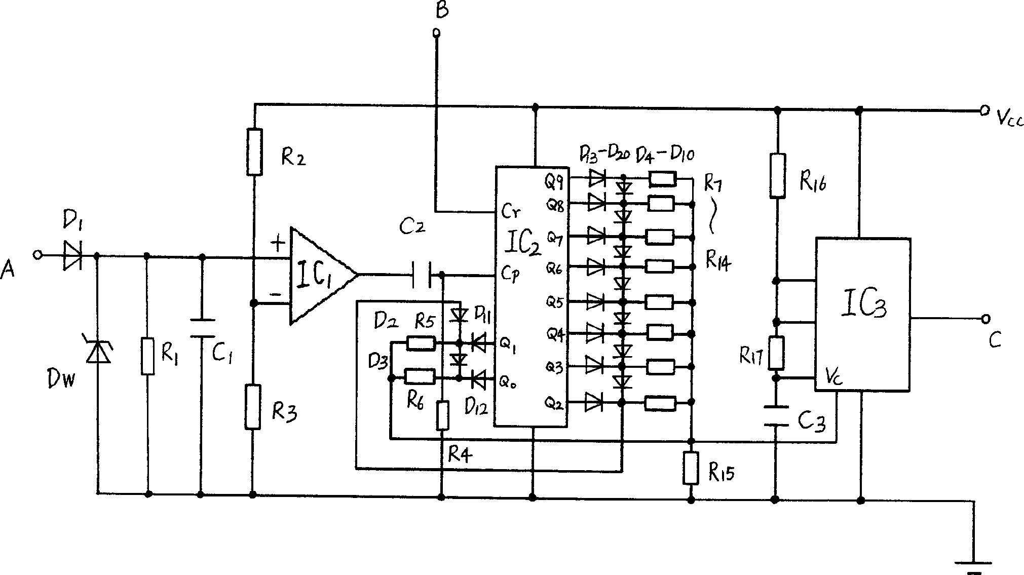 Signal light system of automatic regulating according to traffic flow