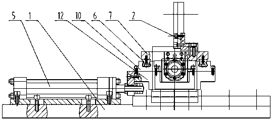 Push-pull type straight row tool magazine