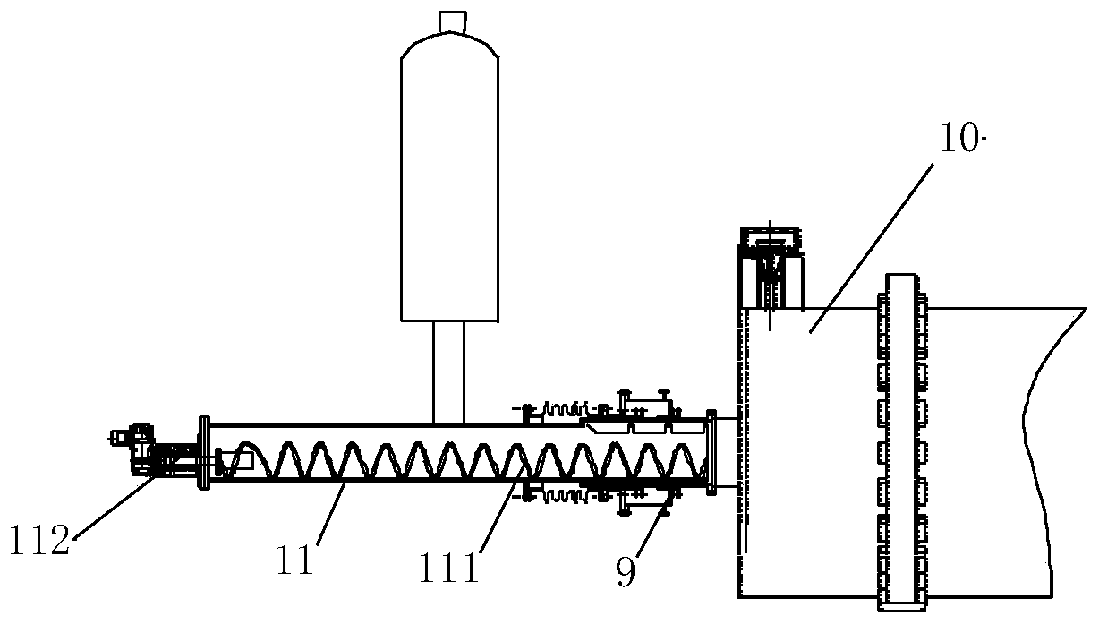 Method and system for preparing synthesis gas by graded utilization of low-rank coal