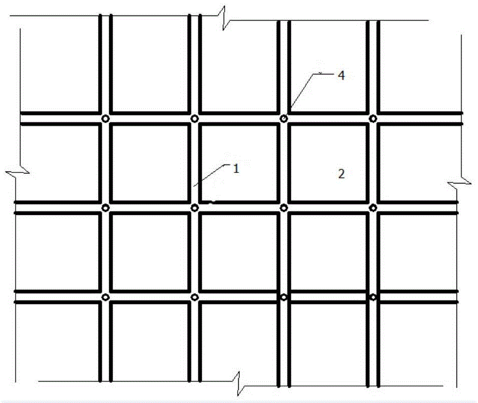 Concrete pouring method for reinforced concrete lattice beams in slope treatment