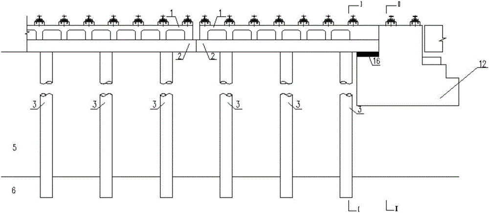 Medium-low-speed magnetic levitation single line excavation section independent pier column type bearing rail beam transition section structure